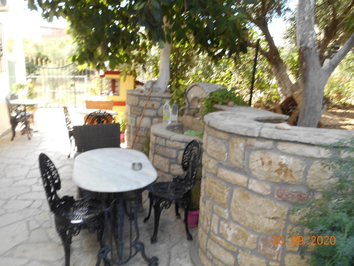 Melios Rooms Petalidi Exterior photo