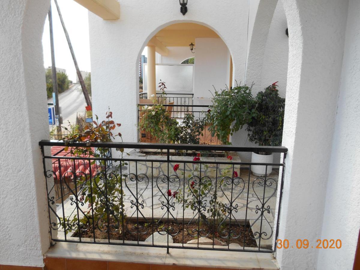 Melios Rooms Petalidi Exterior photo