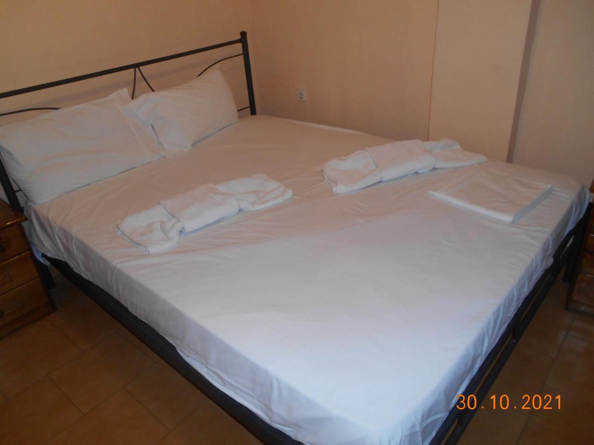 Melios Rooms Petalidi Exterior photo
