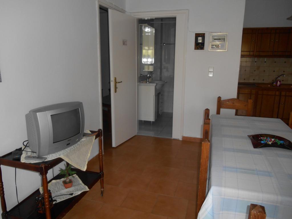 Melios Rooms Petalidi Exterior photo