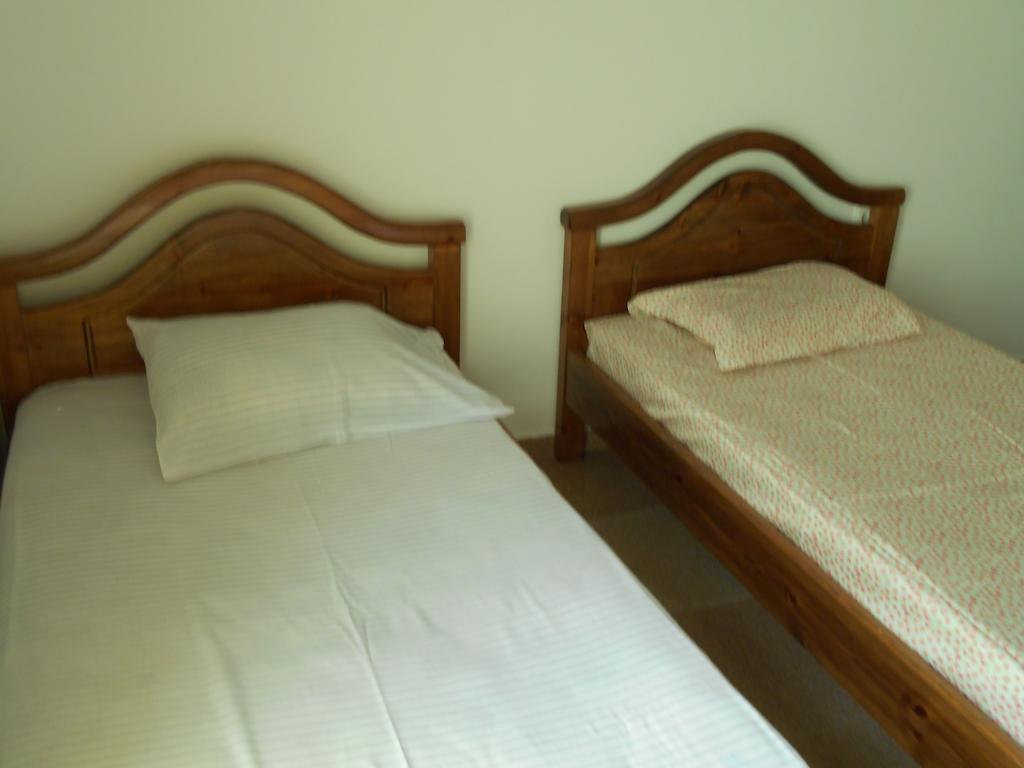 Melios Rooms Petalidi Exterior photo