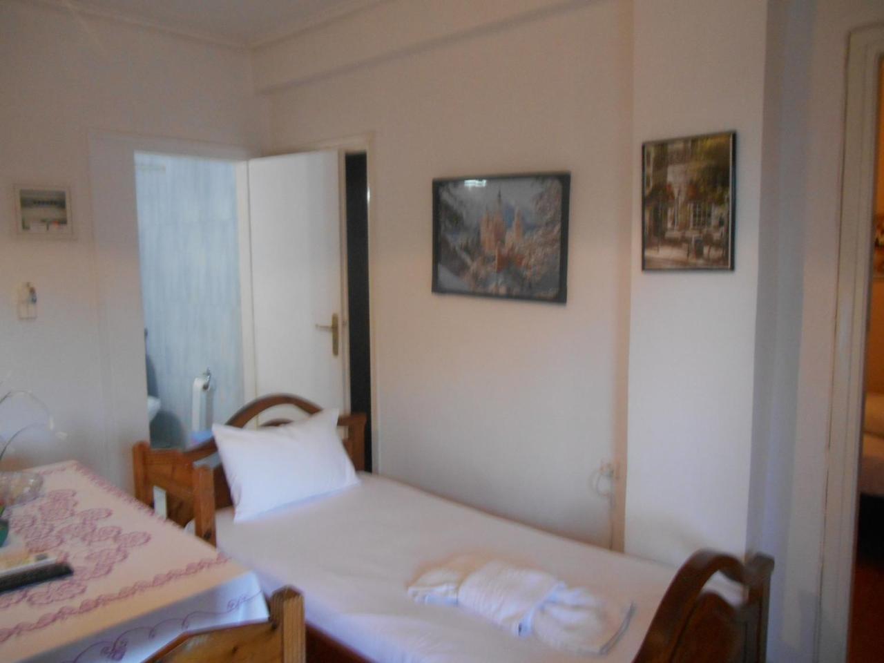 Melios Rooms Petalidi Exterior photo