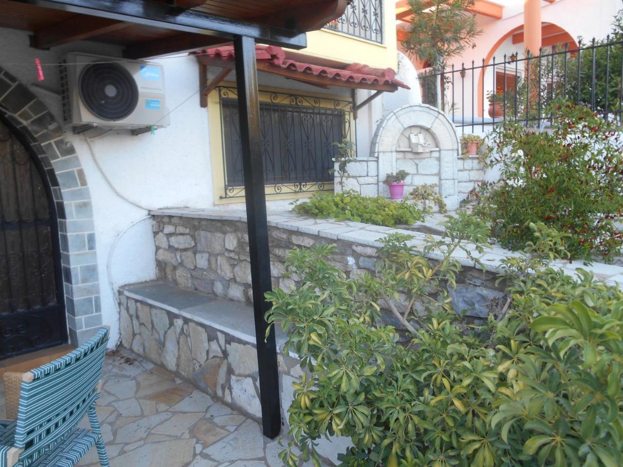 Melios Rooms Petalidi Exterior photo